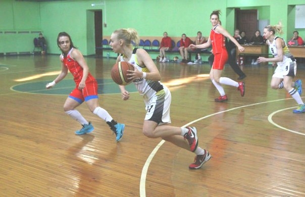 Баскетболистки "Шахты-ЮРГПУ (НПИ)" одержали победу над саратовской "Викторией"